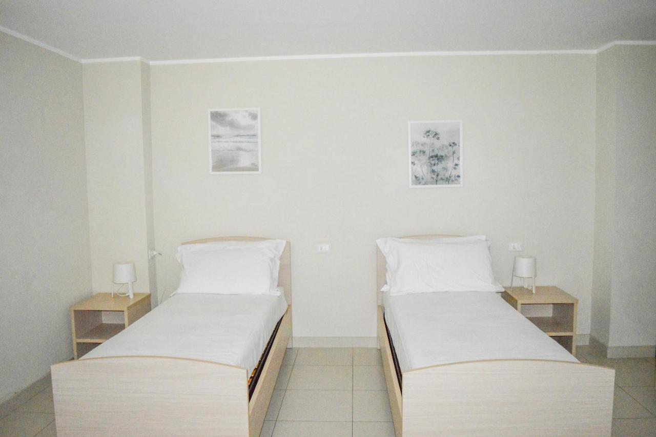 Homiday - Cerrano Park Resort Пинето Екстериор снимка