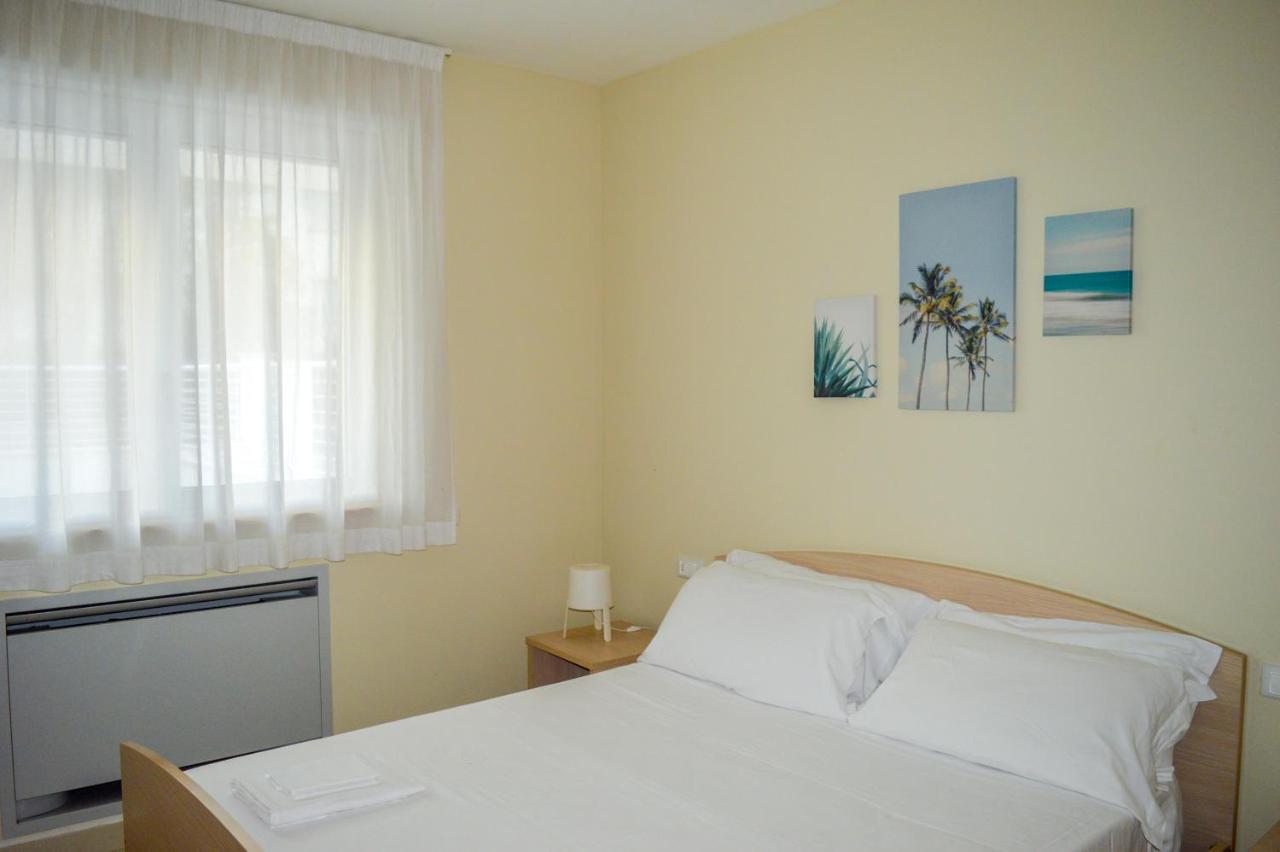 Homiday - Cerrano Park Resort Пинето Екстериор снимка