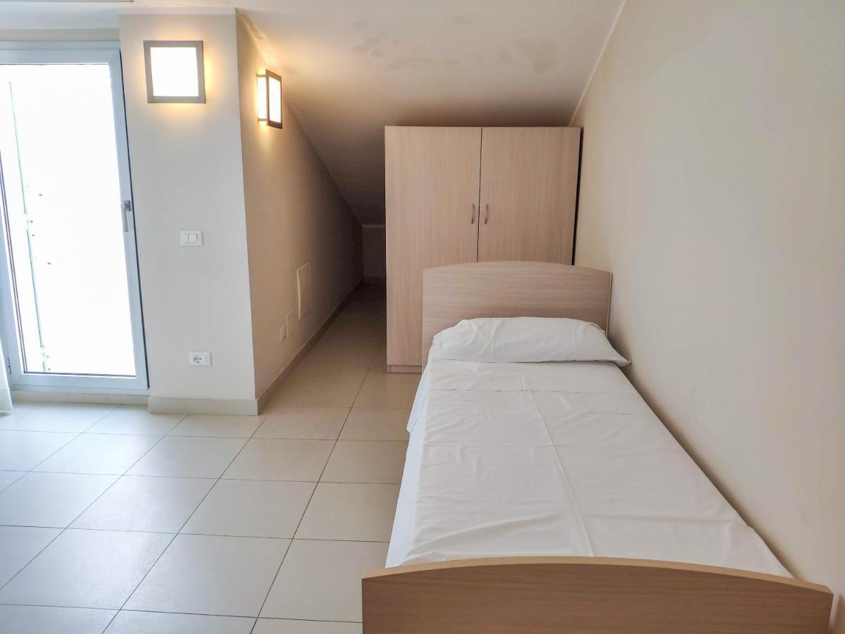 Homiday - Cerrano Park Resort Пинето Екстериор снимка